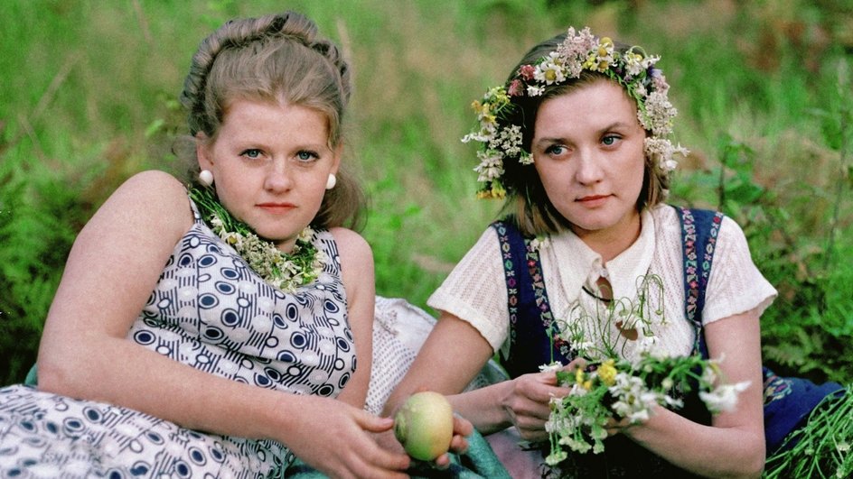Ирина Муравьева, Вера Алентова в фильме «Москва слезам не верит» Ирина Муравьева, Вера Алентова в фильме «Москва слезам не верит»