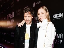 Павел Деревянко с возлюбленной на премьере сериала «Первый номер», фото: пресс-служба